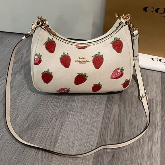 COACH cAL67 Teri Strawberry Underarm Bag, size 29*23*8cm - Picture 3 of 9